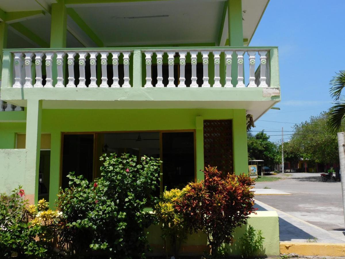 Casa De Huespedes Yoli By Rotamundos Hotel Playa Chachalacas Exterior foto
